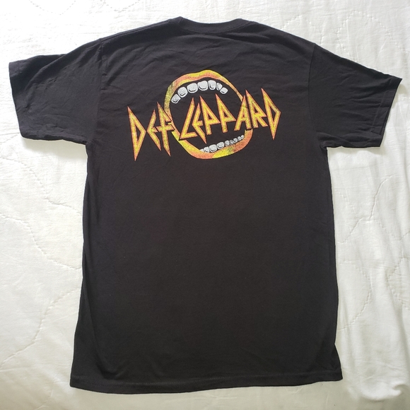 Mens Def Leppard Graphic Crew Neck T-Shirt

M - Picture 4 of 5